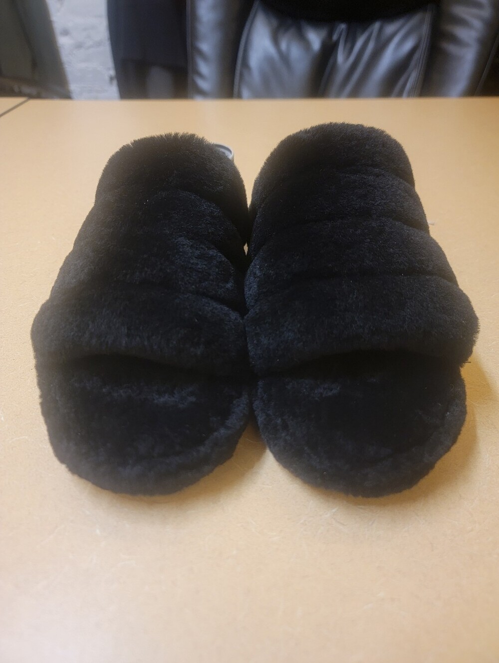 UGG Fluff Yeah Slide Black Sheepskin Slingback Sandals Women’s Size 10